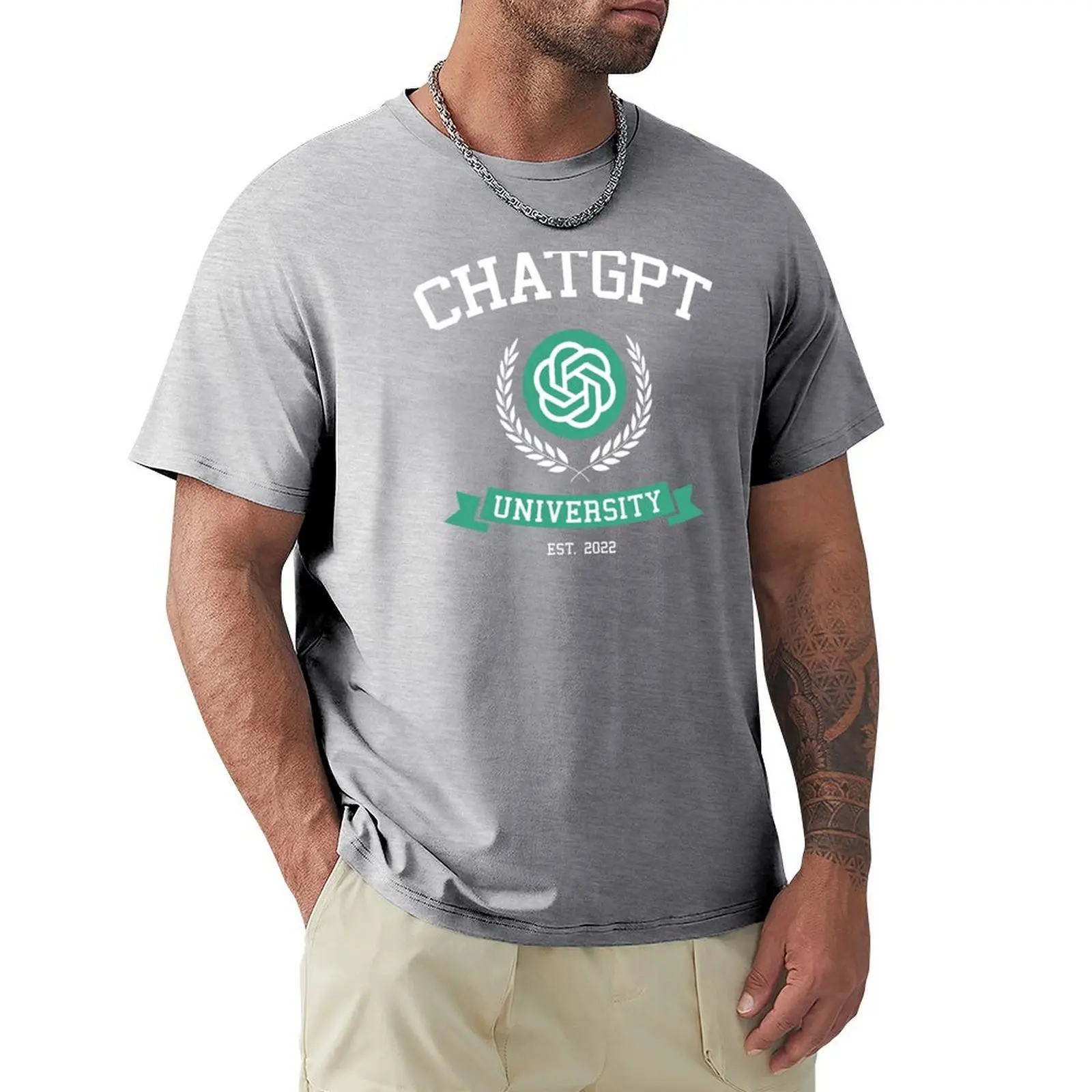 ChatGPT University - funny t s - Men'S Fashion University recensione e prezzo