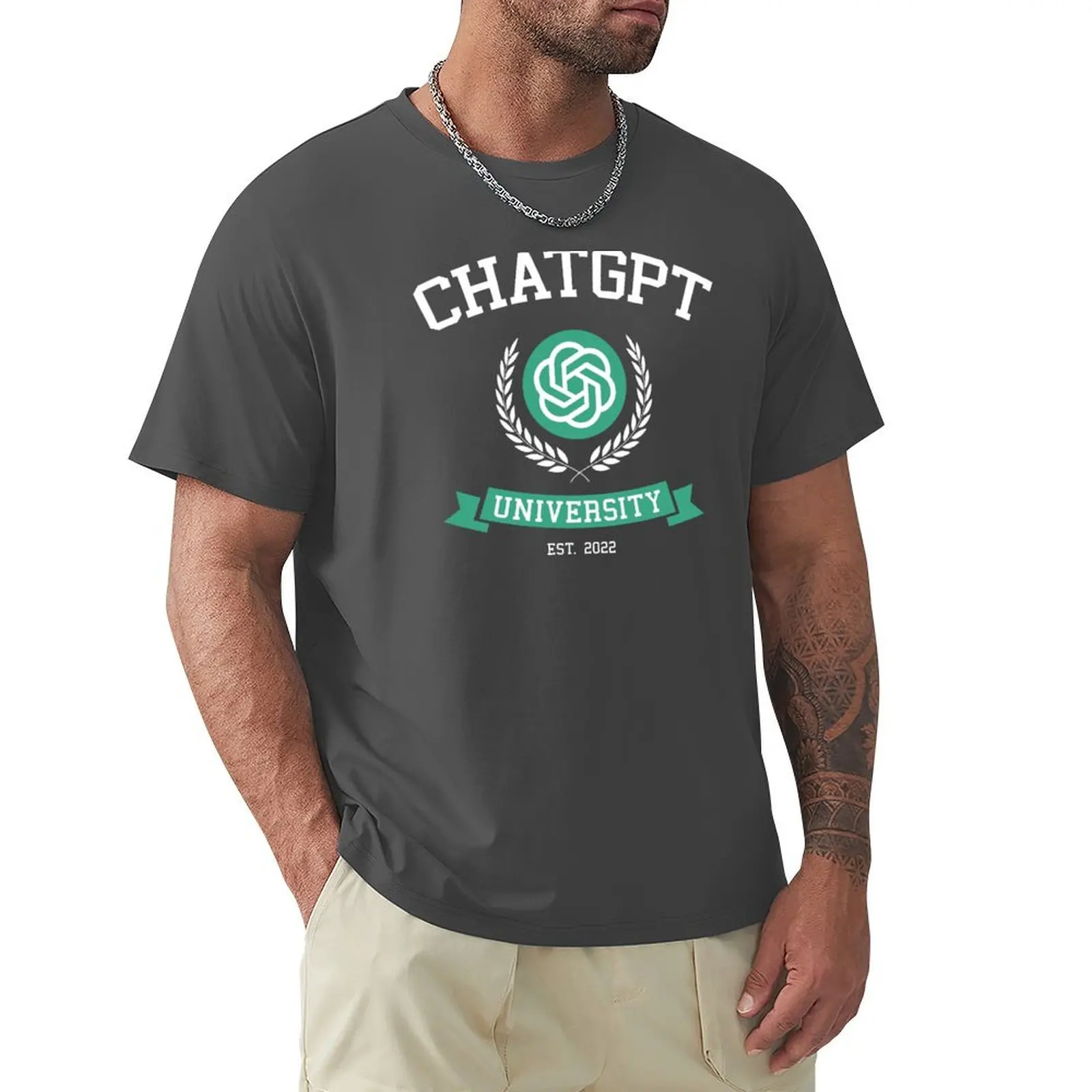 ChatGPT University - funny t s - Men'S Fashion University recensione e prezzo